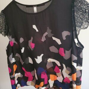 Kensie Large Sheer Black Top Lace Sleeves Geometric Print